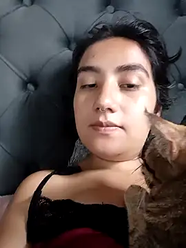 Snapshot of Hellen_Alex chatting on January 29, 2025, 2:32 pm Hellen Alex online show from January 29, 2025, 2:32 pm