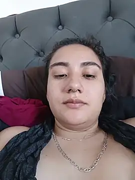 Snapshot of Hellen_Alex chatting on February 5, 2026, 2:02 pm Hellen Alex online show from February 5, 2026, 2:02 pm