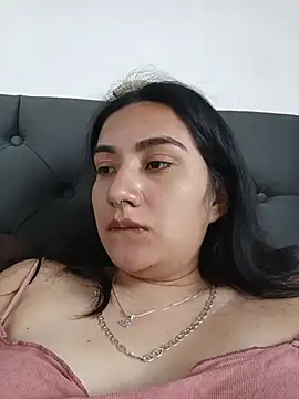 Snapshot of Hellen_Alex chatting on February 6, 2026, 1:18 pm Hellen Alex online show from February 6, 2026, 1:18 pm