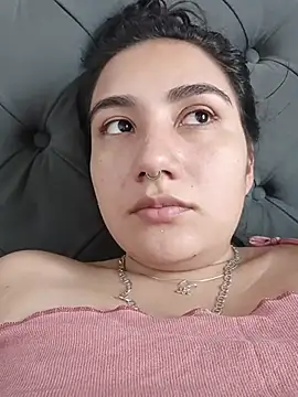 Snapshot of Hellen_Alex chatting on January 16, 2026, 1:37 pm Hellen Alex online show from January 16, 2026, 1:37 pm