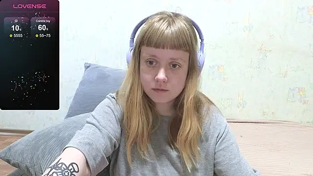 Snapshot of June_shy0 chatting on June 10, 2026, 7:09 am June shy0 online show from June 10, 2026, 7:09 am