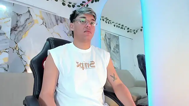 Snapshot of ryan_carter08 chatting on March 16, 2026, 1:13 am ryan carter08 online show from March 16, 2026, 1:13 am