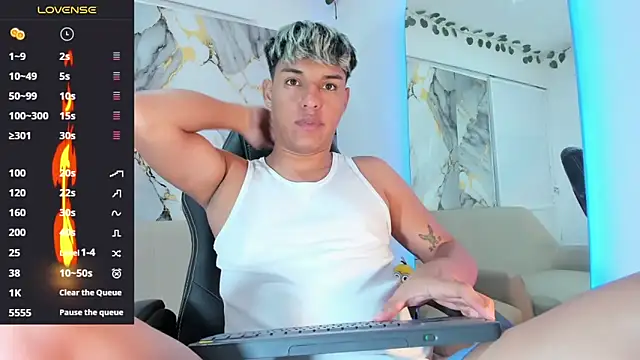 Snapshot of ryan_carter08 chatting on April 6, 2026, 2:07 am ryan carter08 online show from April 6, 2026, 2:07 am