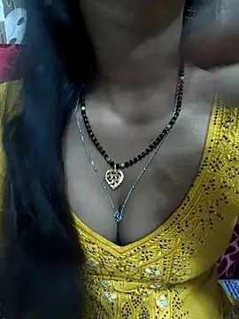 Snapshot of Sharmila-Singh chatting on May 9, 2026, 9:23 am Sharmila-Singh online show from May 9, 2026, 9:23 am