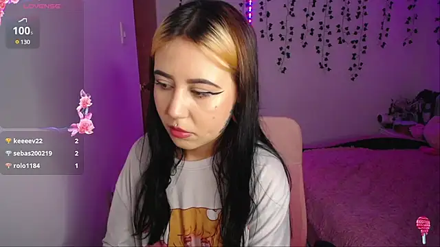 Snapshot of Sunset_pink chatting on December 21, 2024, 5:47 am Sunset pink online show from December 21, 2024, 5:47 am