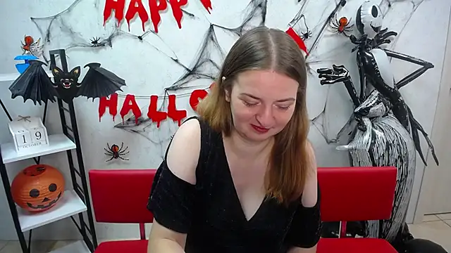 Snapshot of FreyaDak chatting on October 19, 2025, 5:21 am FreyaDak online show from October 19, 2025, 5:21 am