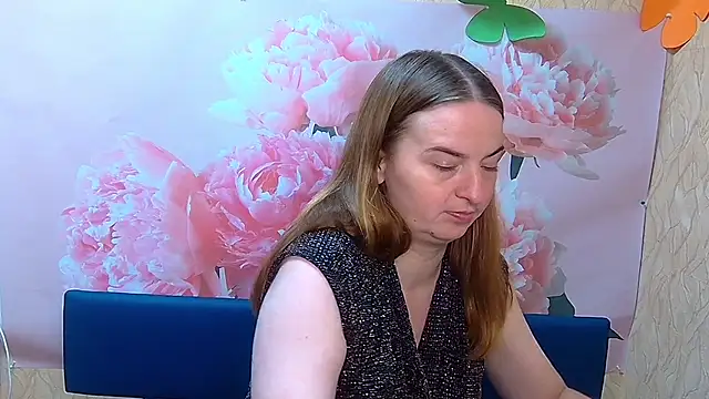 Snapshot of FreyaDak chatting on October 2, 2025, 5:05 pm FreyaDak online show from October 2, 2025, 5:05 pm