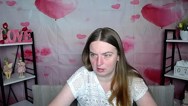 Snapshot of FreyaDak chatting on April 8, 2026, 5:03 pm FreyaDak online show from April 8, 2026, 5:03 pm