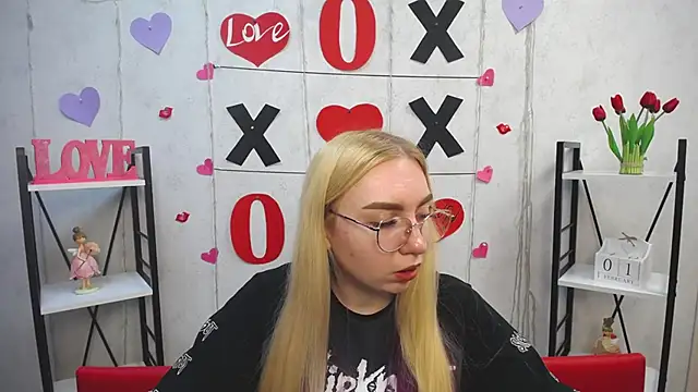 Snapshot of BeatriceFly chatting on February 1, 2025, 4:43 pm BeatriceFly online show from February 1, 2025, 4:43 pm