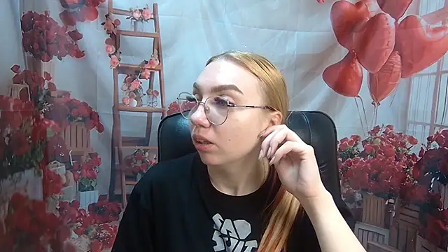 BeatriceFly online show from May 24, 2026, 11:43 am