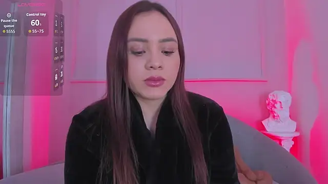 Hanna Moonlight  online show from September 18, 2025, 8:01 pm