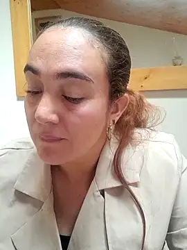 skayhot  online show from April 1, 2026, 1:52 pm