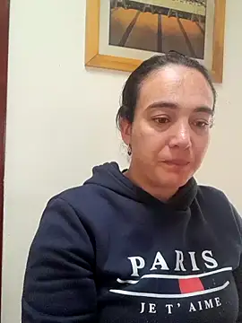 skayhot  online show from November 12, 2025, 1:26 pm