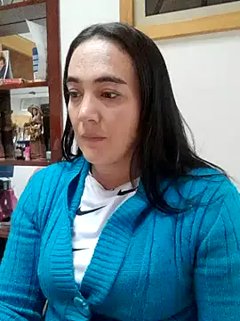 Snapshot of skayhot_ chatting on September 15, 2025, 1:00 pm skayhot online show from September 15, 2025, 1:00 pm