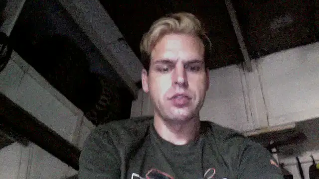 Dreagon79 online show from May 3, 2026, 5:27 pm