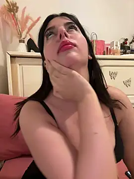 Snapshot of Hot_malak chatting on December 10, 2024, 1:32 am Hot malak online show from December 10, 2024, 1:32 am