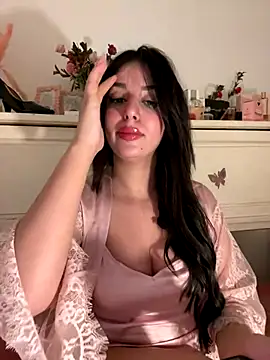 Snapshot of Hot_malak chatting on December 5, 2024, 6:49 pm Hot malak online show from December 5, 2024, 6:49 pm