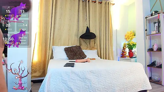 girl amada online show from October 20, 2025, 9:37 pm