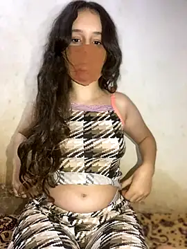 Snapshot of Chahrazad66 chatting on December 5, 2025, 12:54 am Chahrazad66 online show from December 5, 2025, 12:54 am