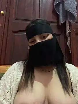 Snapshot of Miss-Soka chatting on December 17, 2024, 5:07 am Miss-Soka online show from December 17, 2024, 5:07 am