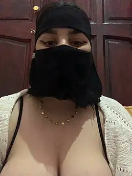 Snapshot of Miss-Soka chatting on December 20, 2024, 5:14 am Miss-Soka online show from December 20, 2024, 5:14 am