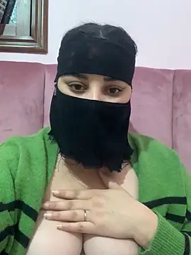 Snapshot of Miss-Soka chatting on February 8, 2025, 6:43 am Miss-Soka online show from February 8, 2025, 6:43 am