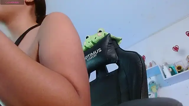 Snapshot of miss_valery2 chatting on February 23, 2026, 1:18 am miss valery2 online show from February 23, 2026, 1:18 am