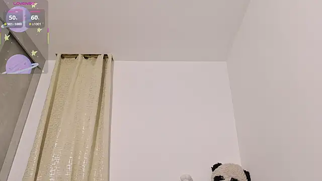 Snapshot of miss_valery2 chatting on May 1, 2026, 6:29 am miss valery2 online show from May 1, 2026, 6:29 am