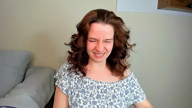 Snapshot of Clear_Angel chatting on May 30, 2026, 5:18 pm Clear Angel online show from May 30, 2026, 5:18 pm