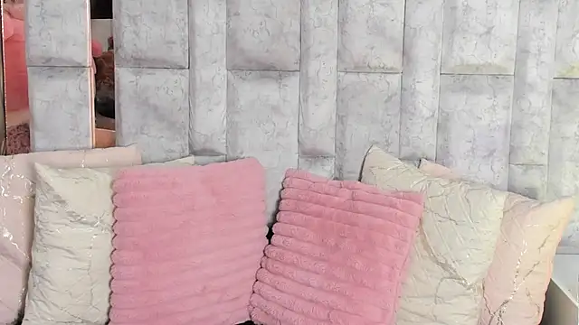 karol noa online show from October 13, 2025, 11:34 am