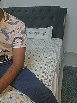 Snapshot of Awesomelusty chatting on November 14, 2025, 7:39 pm Awesomelusty online show from November 14, 2025, 7:39 pm