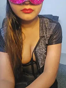 Awesomelusty online show from May 6, 2026, 6:56 pm