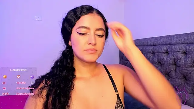 Adhara-zanne online show from November 17, 2025, 9:13 am