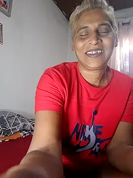 Snapshot of Goodgirlsue_77 chatting on March 8, 2026, 7:00 am Goodgirlsue 77 online show from March 8, 2026, 7:00 am