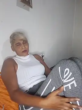 Snapshot of Goodgirlsue_77 chatting on February 3, 2026, 5:51 pm Goodgirlsue 77 online show from February 3, 2026, 5:51 pm