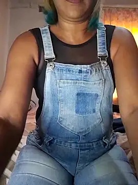 Snapshot of Goodgirlsue_77 chatting on April 5, 2026, 12:34 pm Goodgirlsue 77 online show from April 5, 2026, 12:34 pm