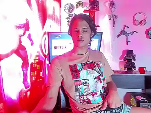 LilOwen  online show from June 13, 2026, 7:45 pm