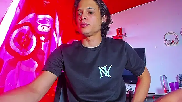 LilOwen  online show from July 28, 2026, 8:52 pm
