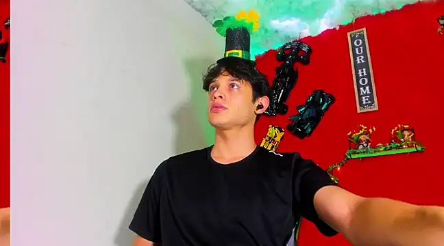 LilOwen  online show from March 17, 2025, 1:46 am