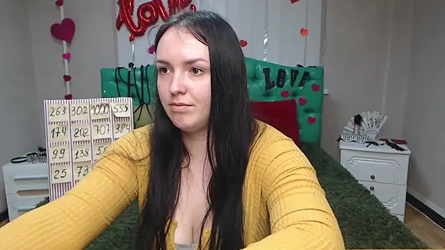 IsabelBlackberry online show from March 14, 2025, 12:29 pm