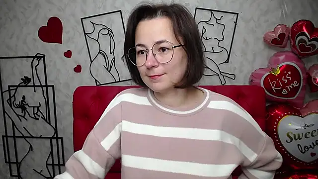 Snapshot of MarieSho chatting on February 17, 2025, 1:11 pm MarieSho online show from February 17, 2025, 1:11 pm