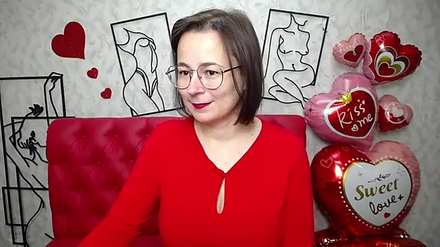 Snapshot of MarieSho chatting on February 14, 2025, 10:17 am MarieSho online show from February 14, 2025, 10:17 am