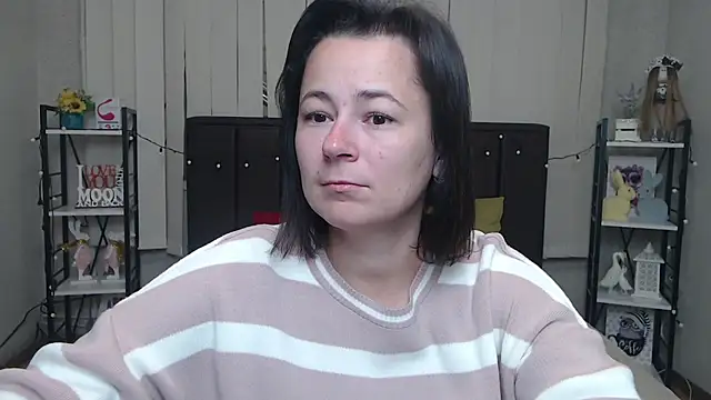 Snapshot of MarieSho chatting on October 3, 2025, 6:26 am MarieSho online show from October 3, 2025, 6:26 am