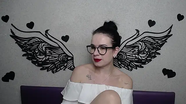 Snapshot of JasmineKouch chatting on October 16, 2025, 5:32 pm JasmineKouch online show from October 16, 2025, 5:32 pm