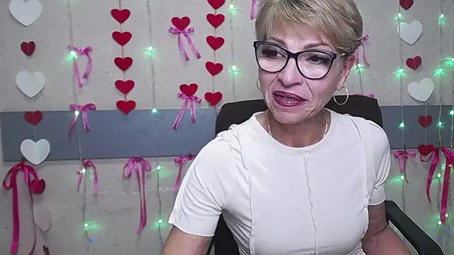 EllaBonito online show from March 7, 2025, 12:45 pm