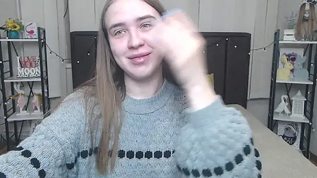 LauraHlot online show from September 21, 2025, 5:56 am