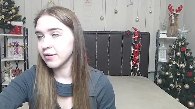 LauraHlot online show from December 20, 2025, 7:06 pm