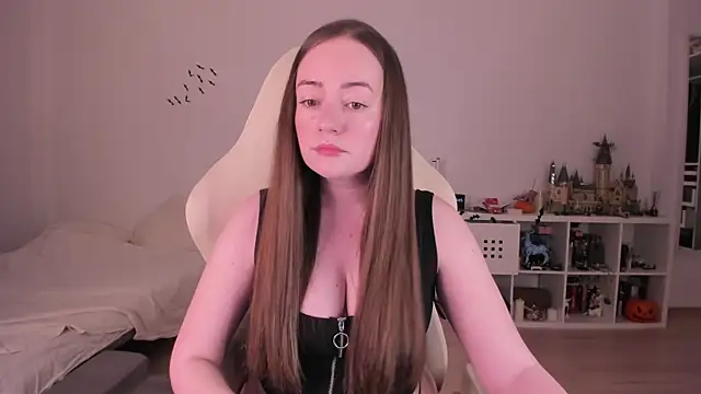 Snapshot of WalkingGirl chatting on December 14, 2025, 8:03 pm WalkingGirl online show from December 14, 2025, 8:03 pm