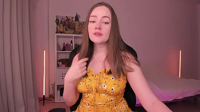 WalkingGirl online show from February 8, 2025, 6:33 pm