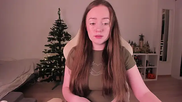 Snapshot of WalkingGirl chatting on December 18, 2025, 7:18 pm WalkingGirl online show from December 18, 2025, 7:18 pm